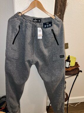 Hollister Men's Light Gray Drawstring Joggers